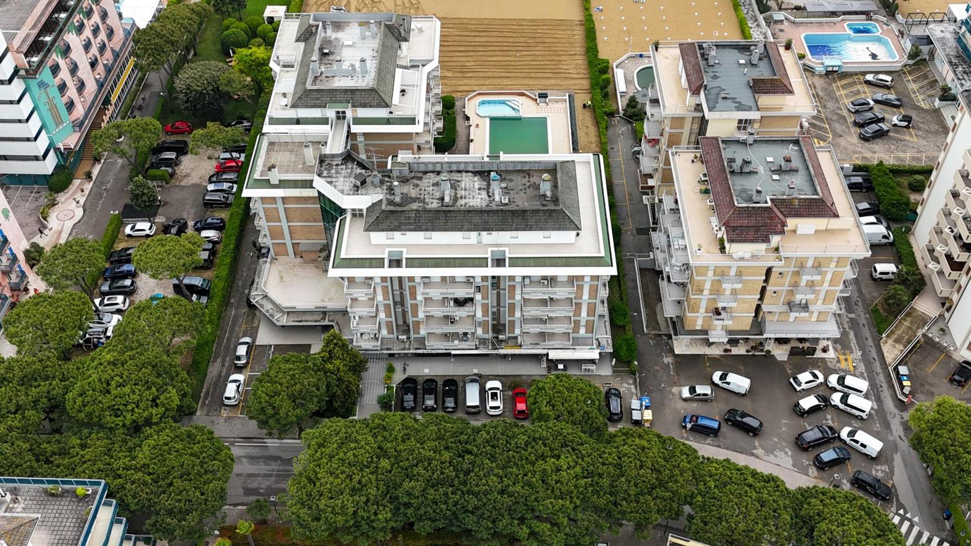 Jesolo Beach! Fronte Mare - Piscina Park E Posto Spiaggia Inclusi Εξωτερικό φωτογραφία